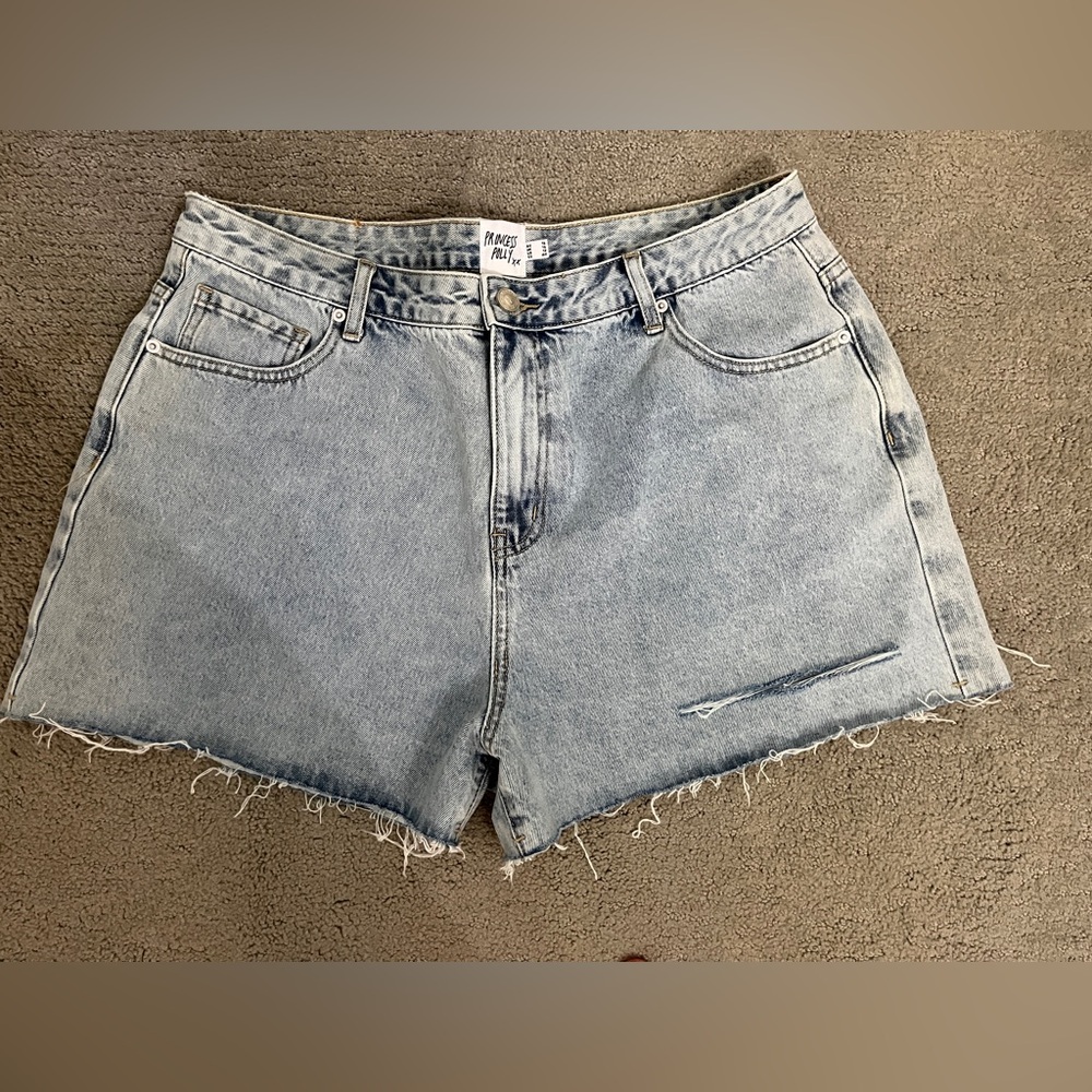 Princess polly size 12 light wash jean shorts